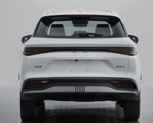 比亞迪全新入門級插混SUV，搭載第五代DM，虧電油耗4.9L