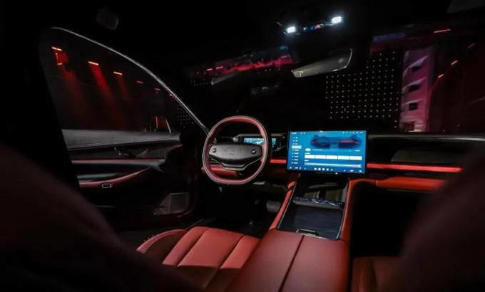 奇瑞放大招！2025款星紀元ES降價又升配，攪局中高端電動車市場