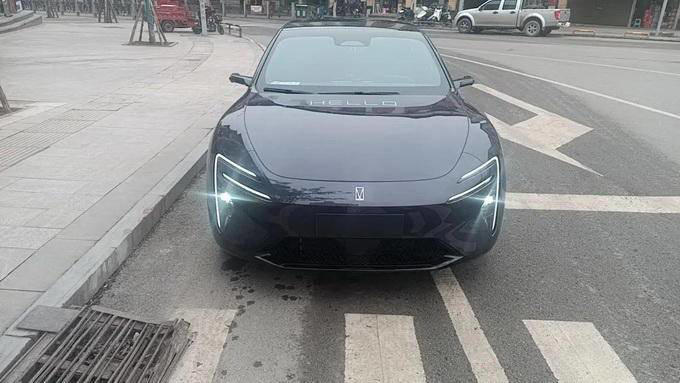 阿維塔06實車圖曝光，大過Model3，劍指中型轎車市場？