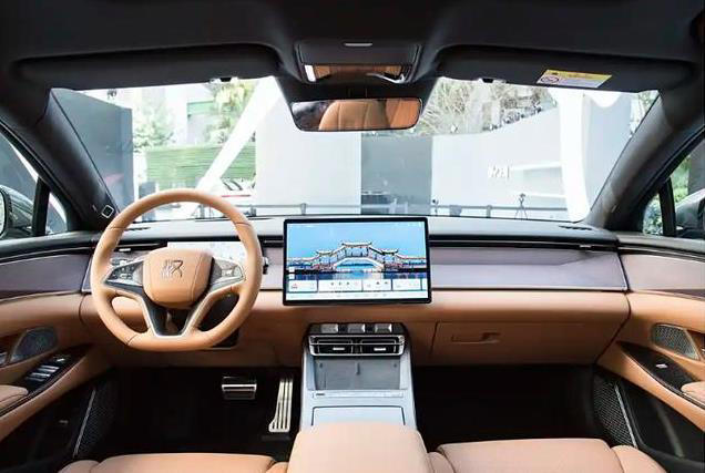比亞迪漢L來了，30萬旗艦級轎車，百公里加速2.7秒！
