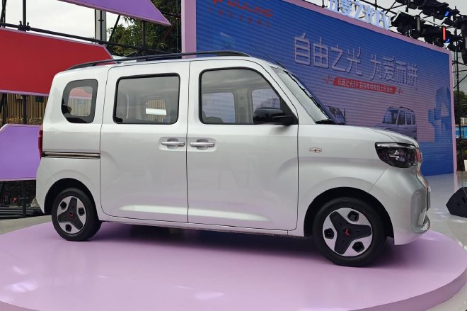 售4.78-5.08萬五菱之光EV正式上市