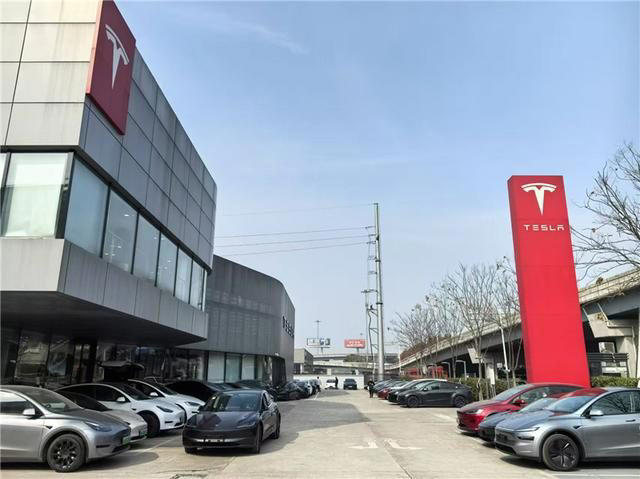 特斯拉煥新ModelY開啟交付，首批車主表示“驚喜”
