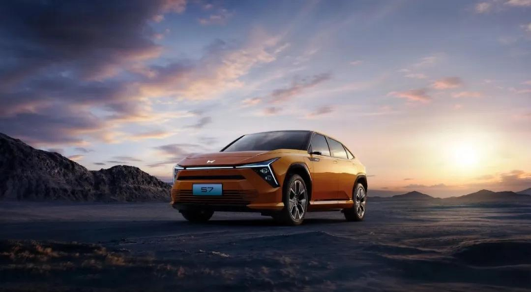 2025年，新車卷智駕，增程卷電池