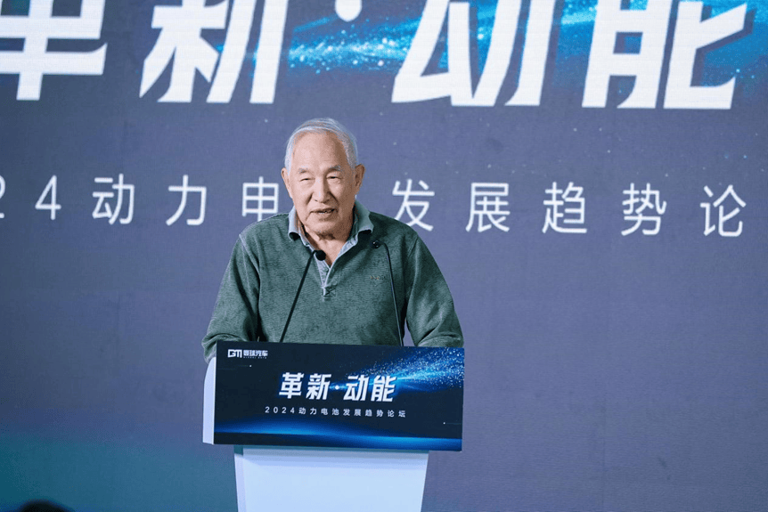 磷酸鐵鋰“短刀”崛起,為何成為動力電池更優解? 磷酸鐵鋰“短刀”崛起,為何成為動力電池更優解?