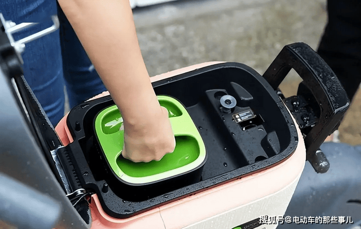 2025年電動車電池新選擇：石墨烯、鈉電、鋰電，哪種更適合你？