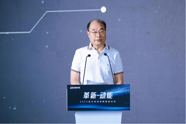 磷酸鐵鋰“短刀”崛起,為何成為動力電池更優解? 磷酸鐵鋰“短刀”崛起,為何成為動力電池更優解?