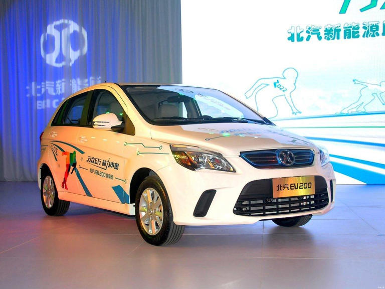 比亞迪引領！兆瓦級閃充時代，燃油車何去何從？