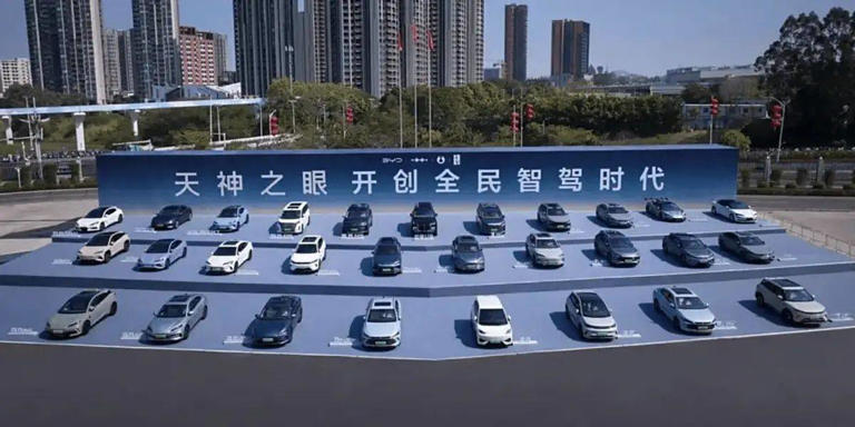 比亞迪引領！兆瓦級閃充時代，燃油車何去何從？