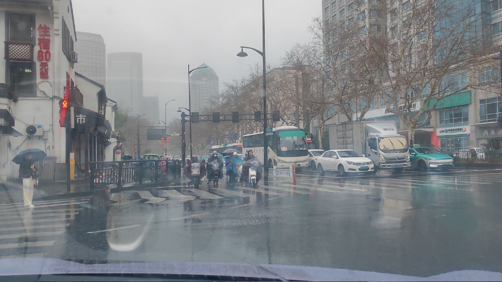 車位到車位體驗極氪千里浩瀚智駕城市NZP