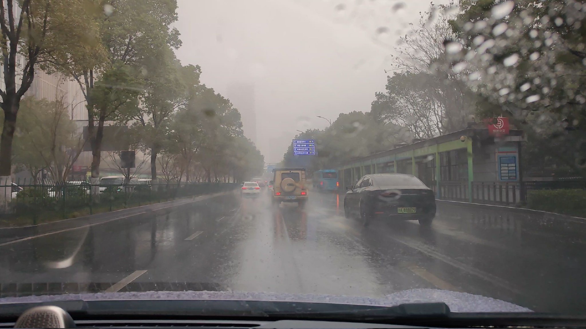 車位到車位體驗極氪千里浩瀚智駕城市NZP