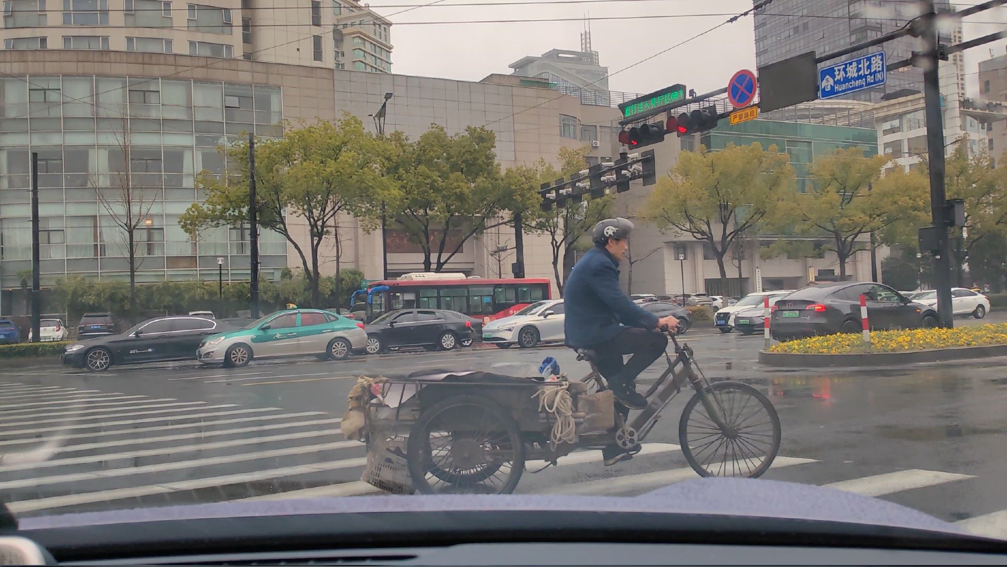 車位到車位體驗極氪千里浩瀚智駕城市NZP