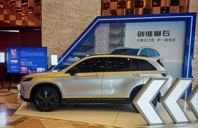 全新中型SUV可選純電/插混,將于8月上市預計12萬起售,續航620Km 全新中型SUV可選純電/插混,將于8月上市預計12萬起售,續航620Km