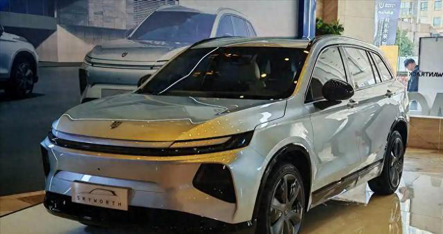 全新中型SUV可選純電/插混,將于8月上市預計12萬起售,續航620Km 全新中型SUV可選純電/插混,將于8月上市預計12萬起售,續航620Km