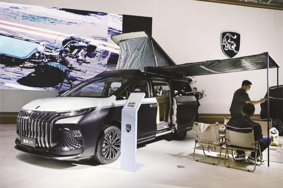 風(fēng)行星海系列改裝車型亮相九州展