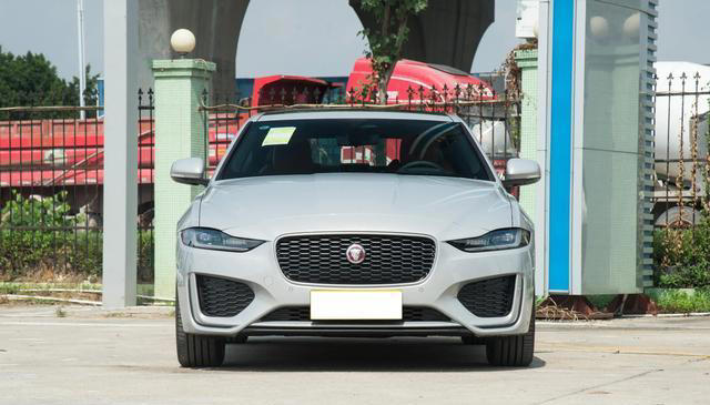 豪車“挺不住”了！近33萬降到18.98萬，2.0T+8AT+前雙叉臂，厚道