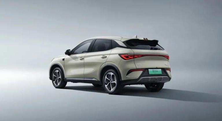 2025年緊湊級“SUV之王”，僅售10.58萬，全系智駕，還有車載冰箱！