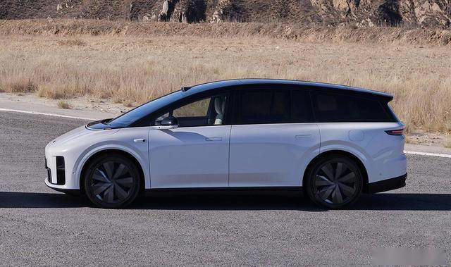 理想i8純電SUV來襲，5C快充+電動四驅，新能源領域新標桿？
