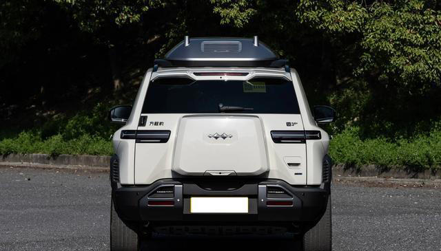 方程豹又一款全新SUV！比豹5帥氣，4.9秒破百+云輦C，或低于20萬