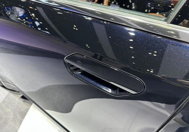 續(xù)航610公里僅9萬(wàn)起，五菱星光EV亮相車展，能否干翻比亞迪？
