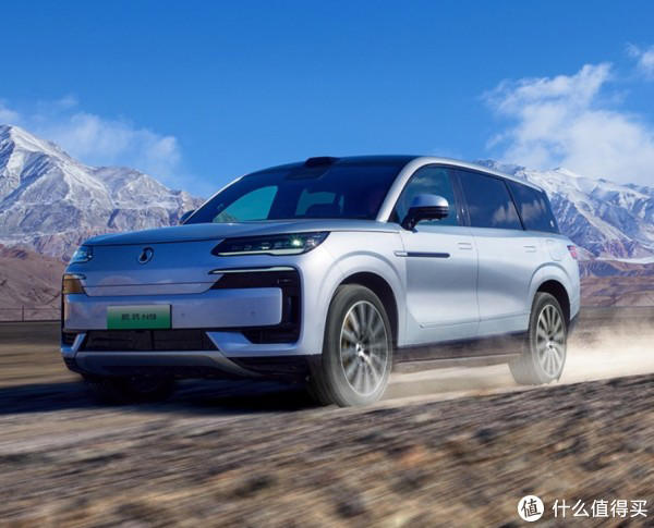 比亞迪新旗艦SUV，時速180KM爆胎不失控，加速3.9秒，油耗6.3L