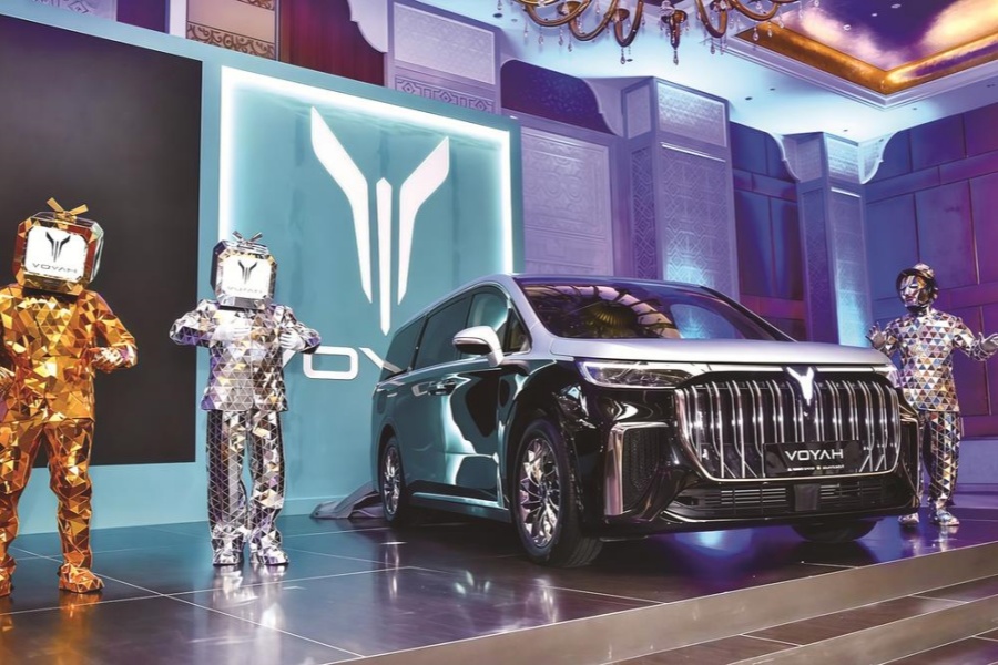 嵐圖雙車在卡塔爾開啟銷售