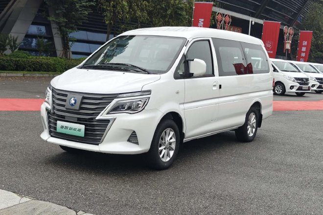 限時置換一口價9.98萬起風行菱智家族新車上市