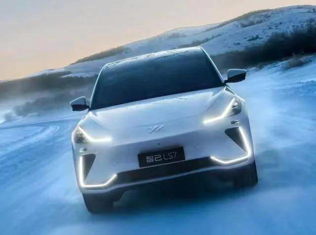 被忽視的中大型豪華SUV，長超5米，續航640km，從34萬降到22萬