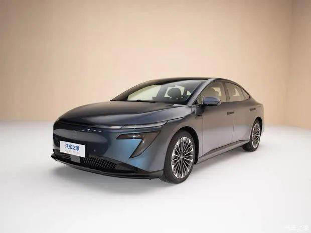 東風日產N7上市，11.99萬起售的純電中大型家轎能否成功反攻？