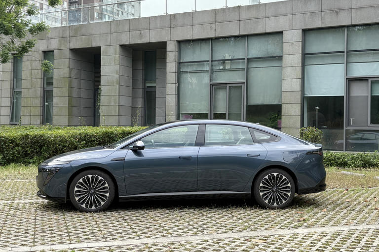 試駕東風日產N7丨智能化看齊新勢力，合資品牌終于摸到電動車“門道”
