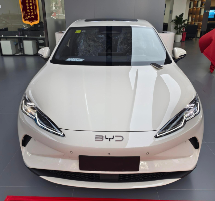 電動銳志？比亞迪“王牌”上市，10萬級家用車，軸距2米8多