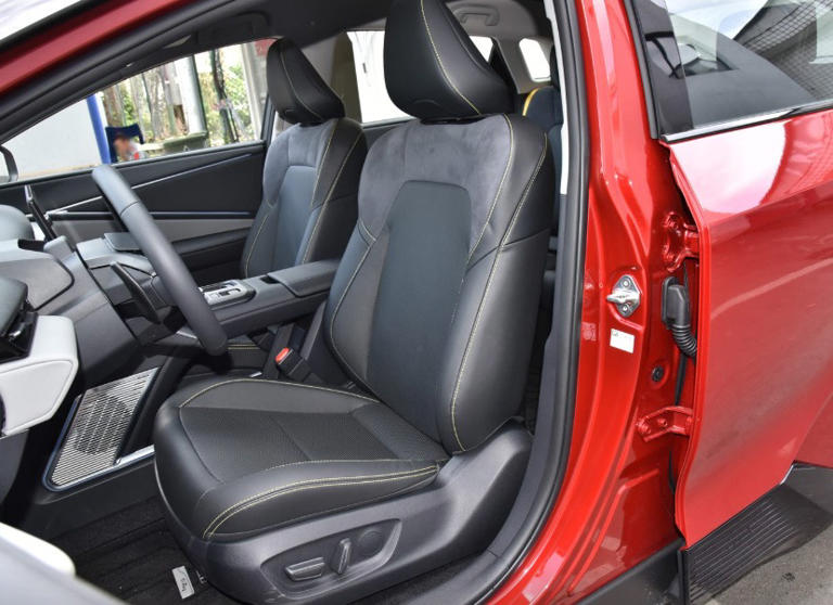 13萬買合資電動中型SUV？一汽豐田bZ5實力解析