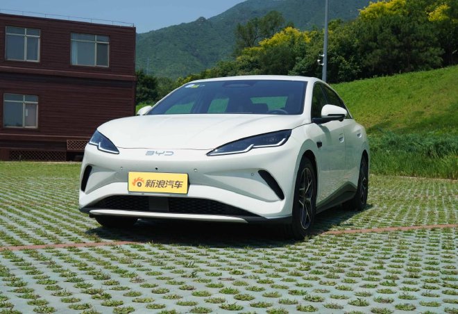 比亞迪海豹06EV一臺非常全面的中型純電轎跑