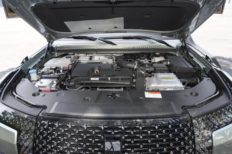比亞迪“王炸”車型！5.3米全尺寸SUV，配3激光雷達+四電機，累計銷量破10000臺，刷新紀錄