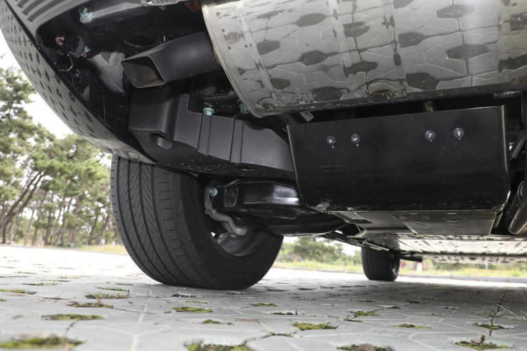 比亞迪“王炸”車型！5.3米全尺寸SUV，配3激光雷達+四電機，累計銷量破10000臺，刷新紀錄