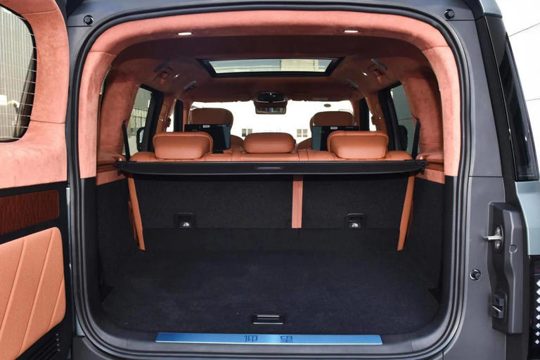 比亞迪“王炸”車型！5.3米全尺寸SUV，配3激光雷達+四電機，累計銷量破10000臺，刷新紀錄
