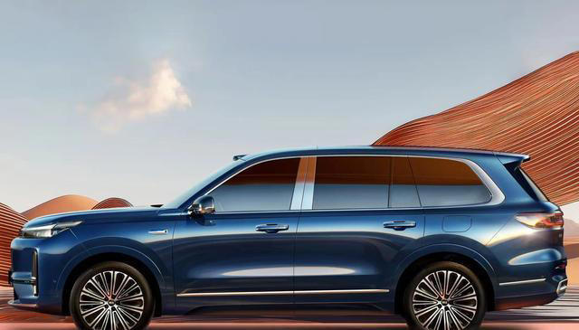 全尺寸SUV賣20萬級，長超5米2，4.5秒破百，虧電4.8L，續航1500km