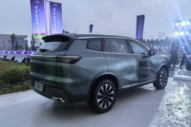 限時價10.69萬元起瑞虎8家族雙車上市