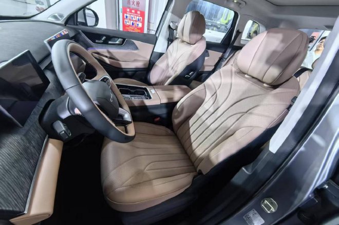 限時價10.69萬元起瑞虎8家族雙車上市