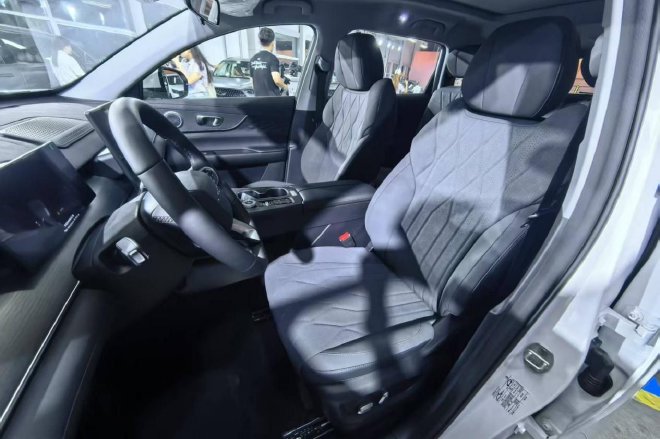 限時價10.69萬元起瑞虎8家族雙車上市