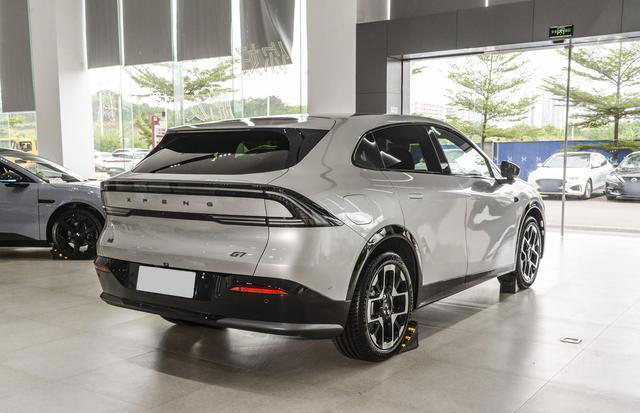小鵬G7即將上市,車寬近2米,外觀時尚,純電續航里程超700km 小鵬G7即將上市,車寬近2米,外觀時尚,純電續航里程超700km